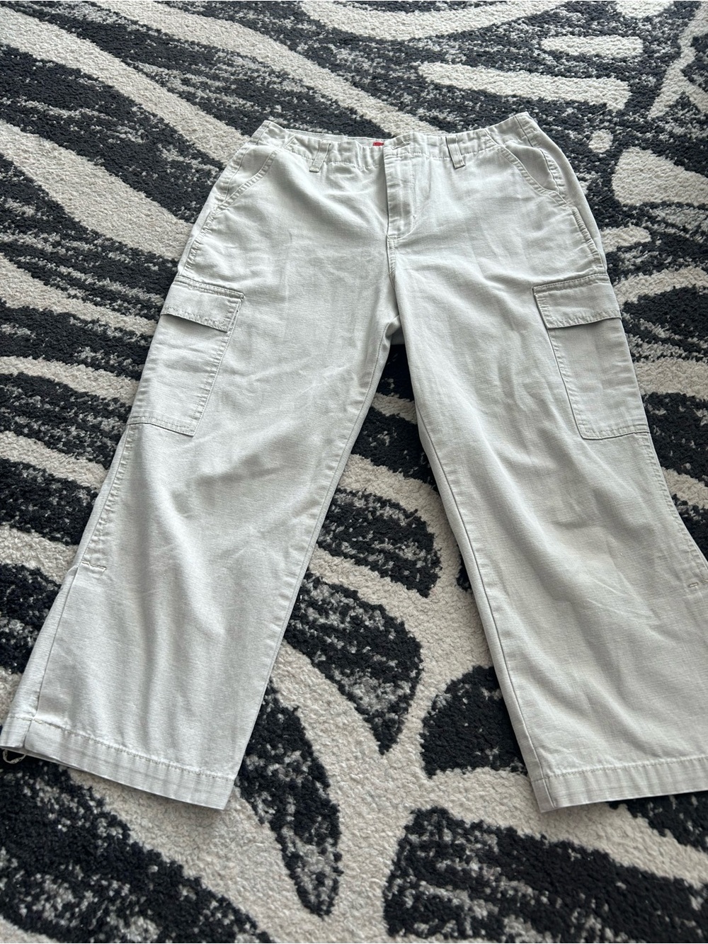 Women’s Light Gray Cargo capri pants - Classic Utility Style